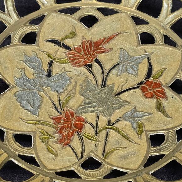 Vintage Solid Brass Floral Scalloped & Etched Change Bowl Tray - Picture 2 of 10